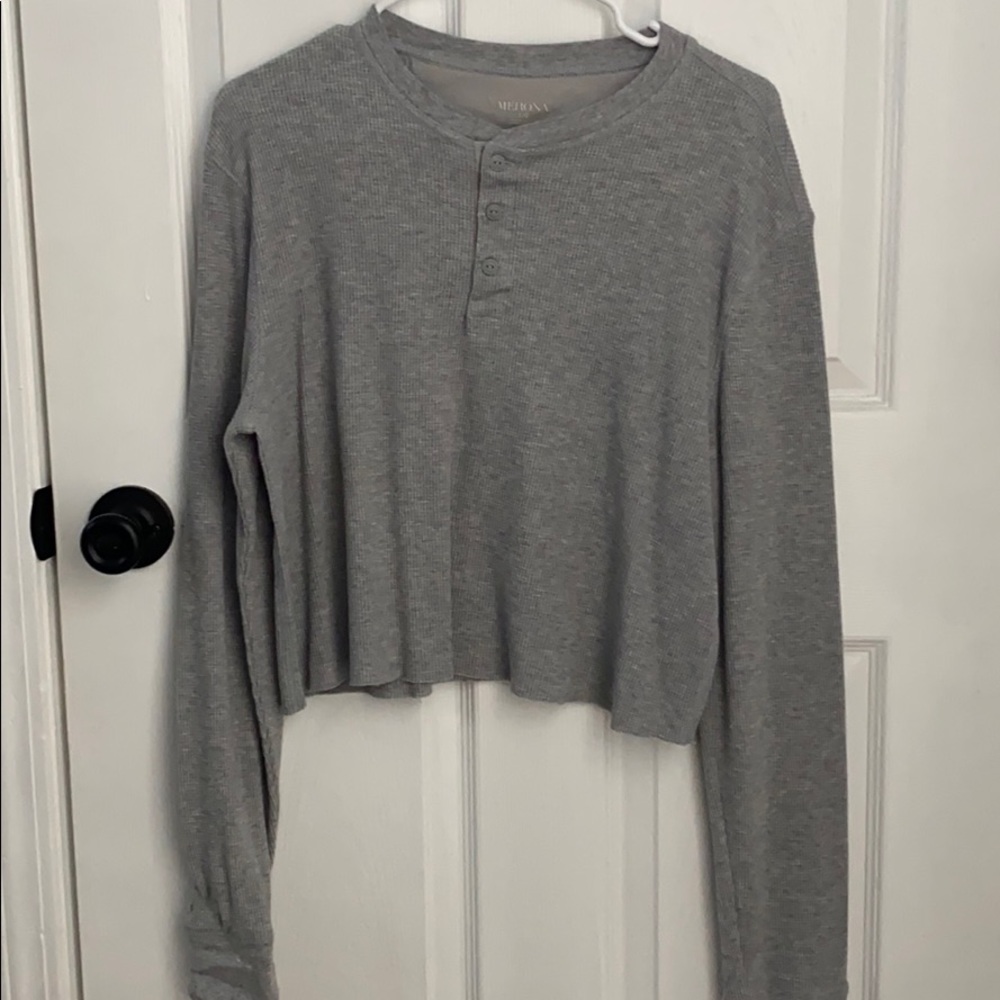 Grey cropped sweater